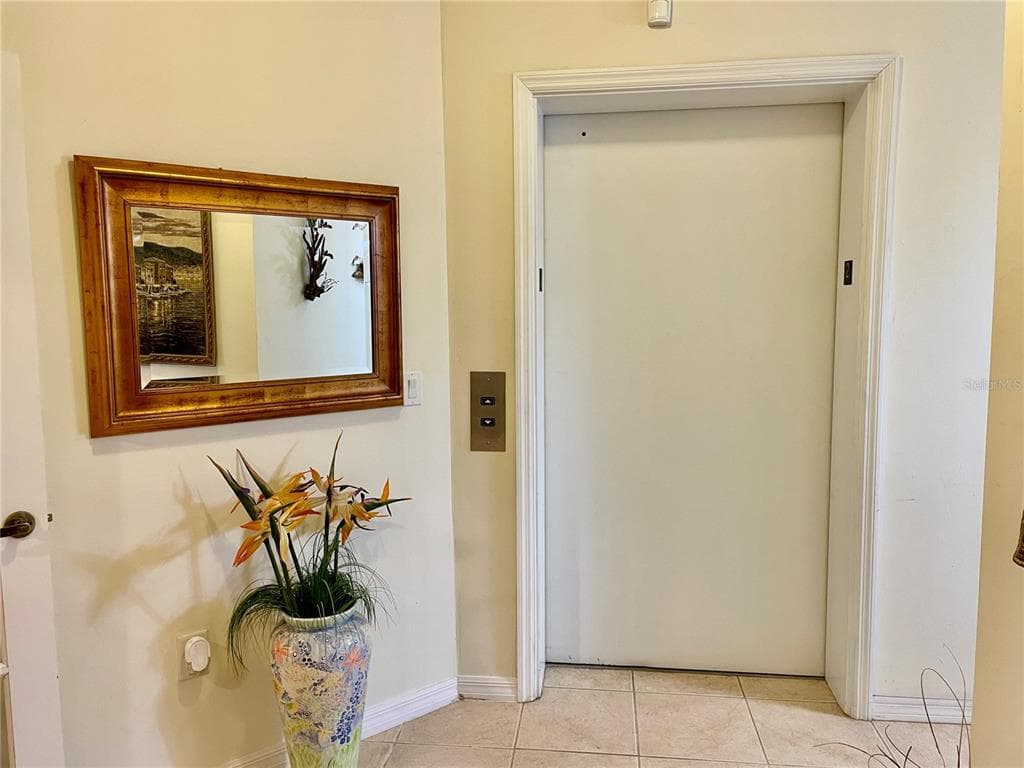 93 VIVANTE BOULEVARD 9325 photo 6