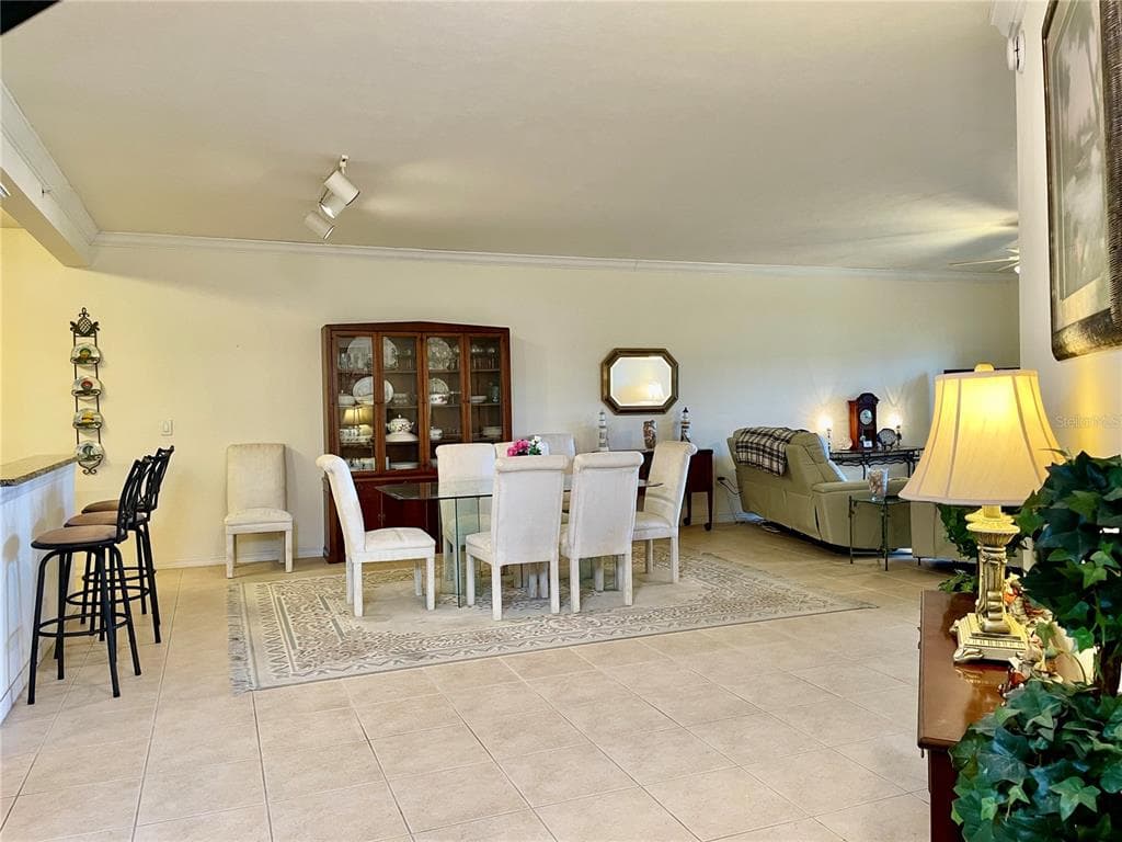 93 VIVANTE BOULEVARD 9325 photo 10