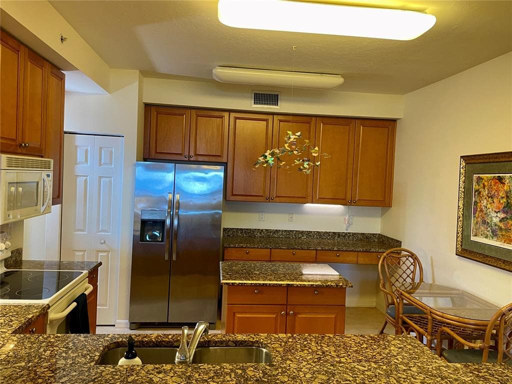 93 VIVANTE BOULEVARD 9325 photo 14
