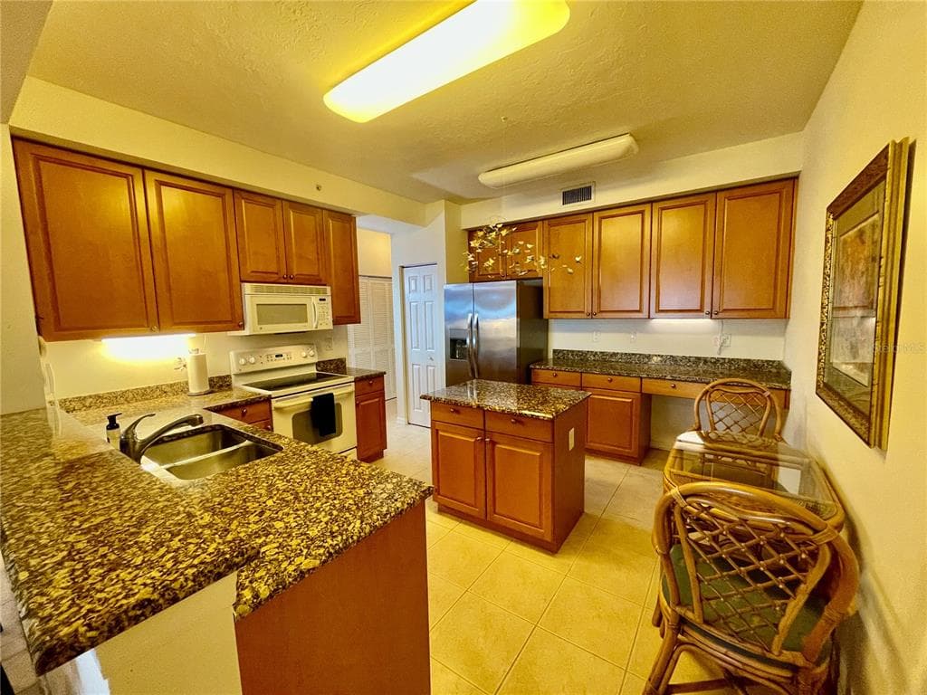 93 VIVANTE BOULEVARD 9325 photo 15