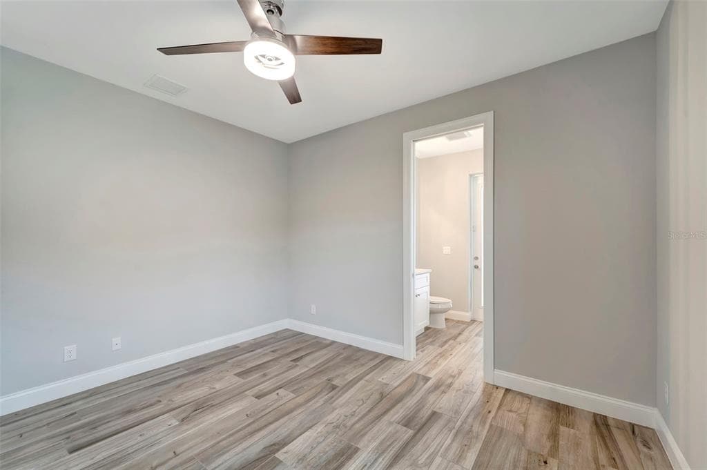 10442 WINNIPEG STREET photo 24