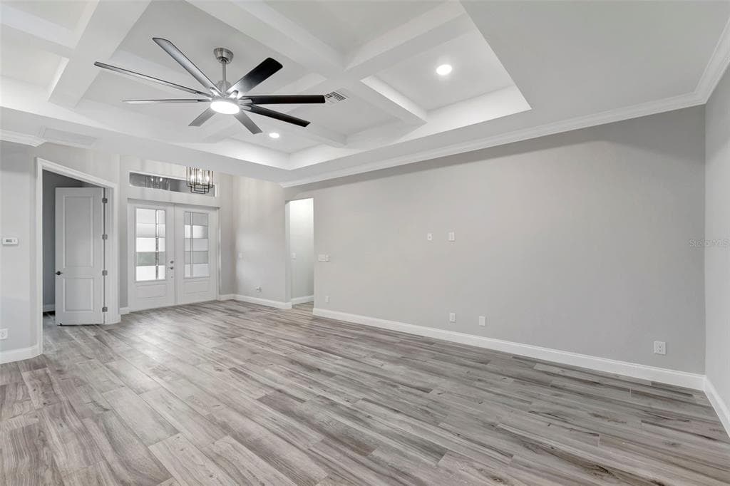 10442 WINNIPEG STREET photo 8