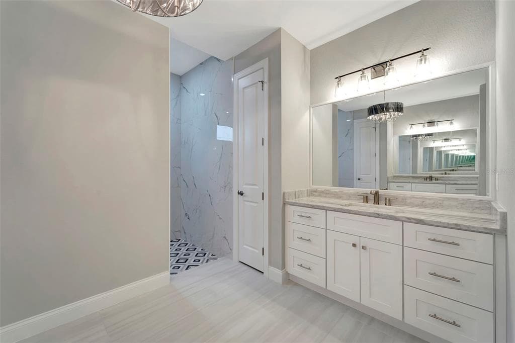 10442 WINNIPEG STREET photo 21