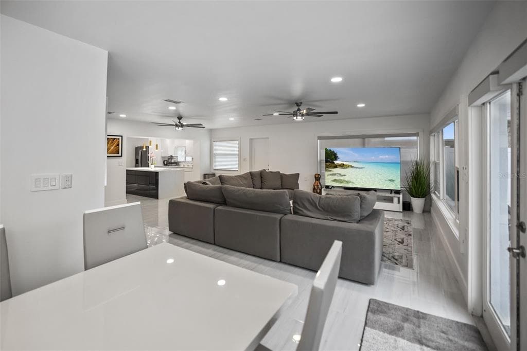 16015 REDINGTON DRIVE photo 22