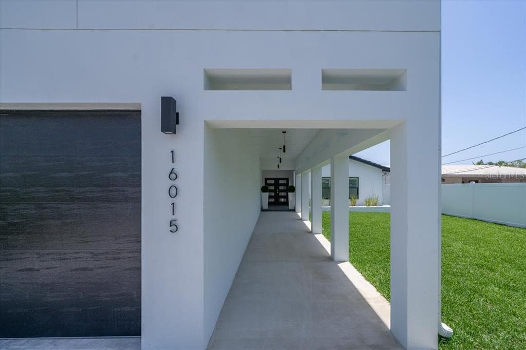 16015 REDINGTON DRIVE photo 5