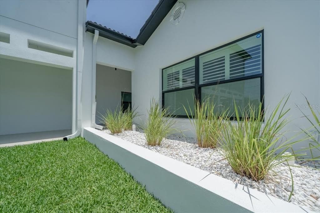 16015 REDINGTON DRIVE photo 8