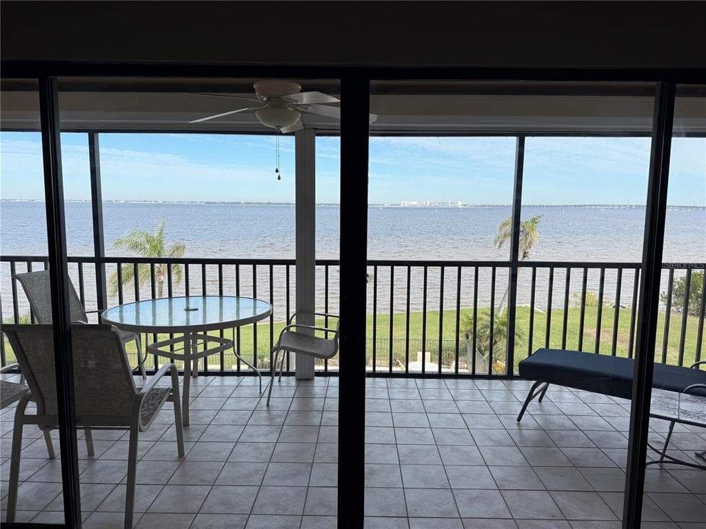 1601 PARK BEACH CIRCLE 125/11 photo 8