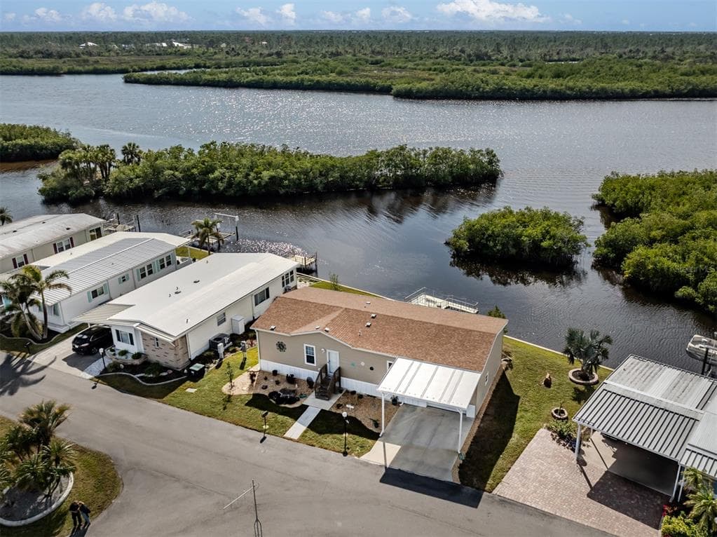 106 ISLAND POINT ROAD photo 6