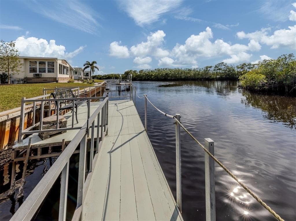106 ISLAND POINT ROAD photo 16