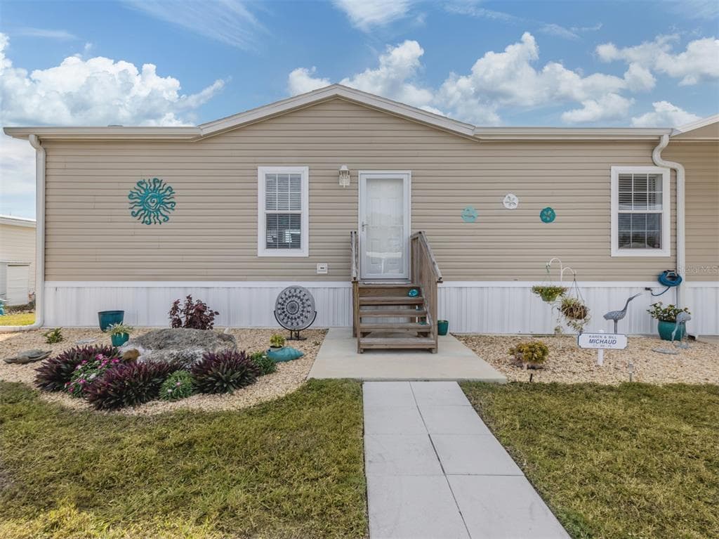 106 ISLAND POINT ROAD photo 9