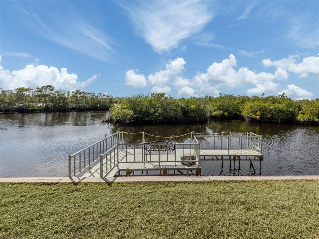 106 ISLAND POINT ROAD photo 14