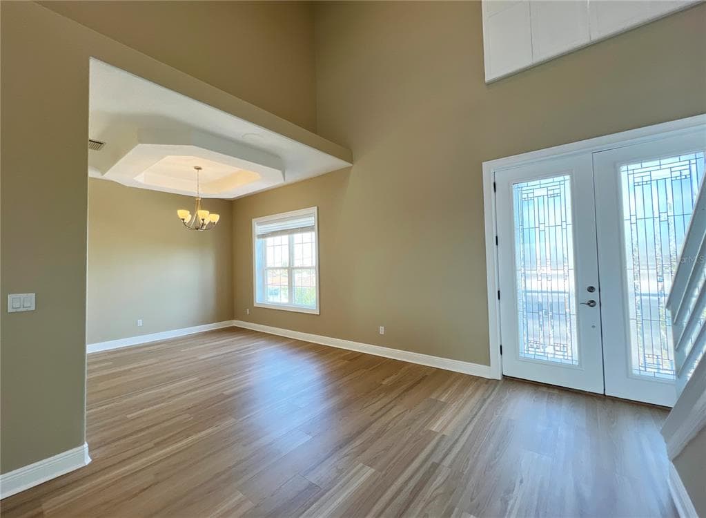 13737 VICTOR AVENUE photo 7