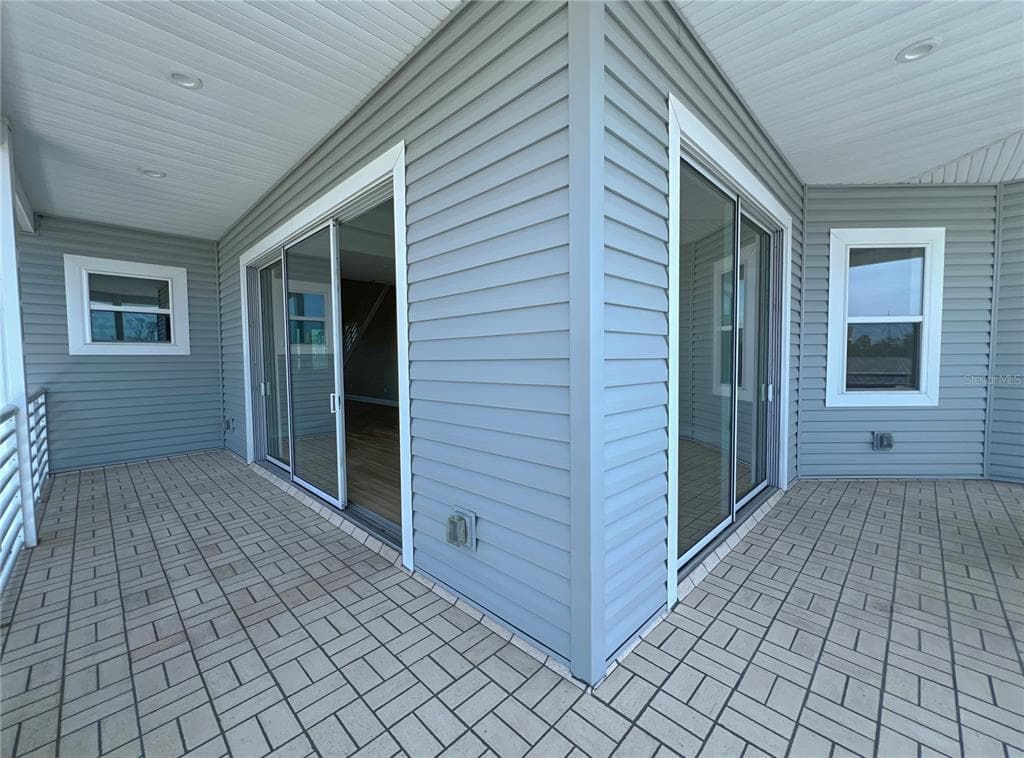 13737 VICTOR AVENUE photo 25