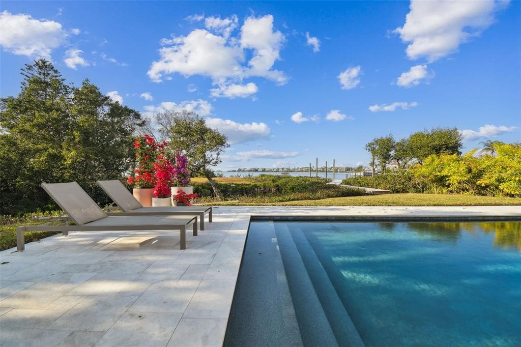 1640 SEA BREEZE DRIVE photo 6