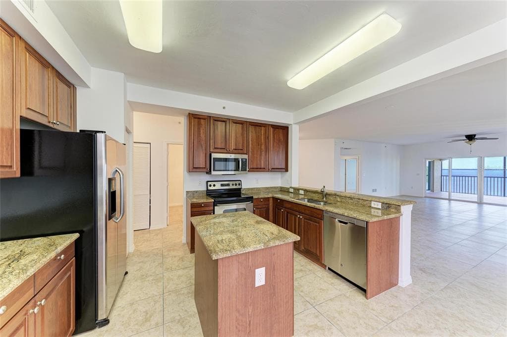 93 VIVANTE BOULEVARD 9336 photo 16