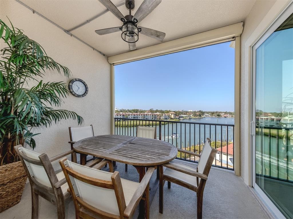 501 TAMIAMI TRAIL N 502 photo 4