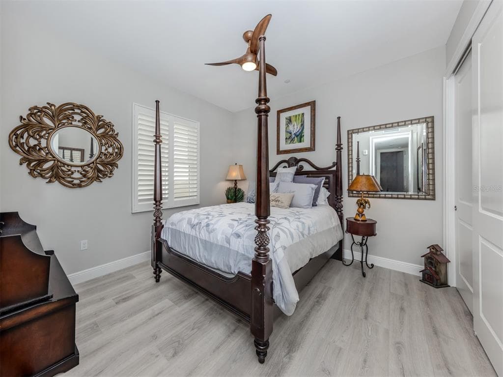 501 TAMIAMI TRAIL N 502 photo 25