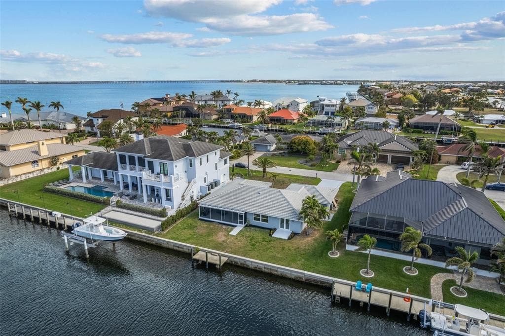 23 OCEAN DRIVE 1