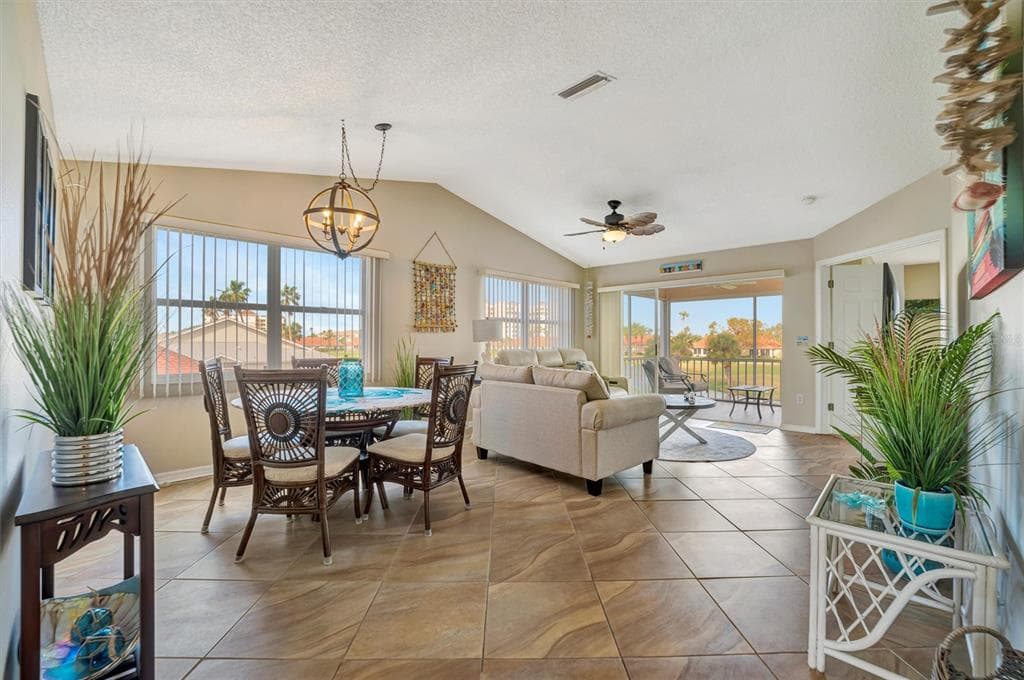1620 FAIRWAY TRACE B photo 5