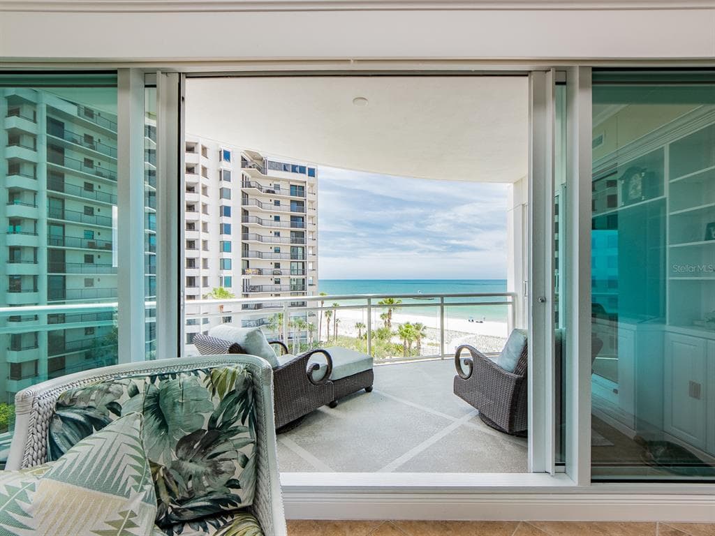 1590 GULF BOULEVARD 501 photo 16