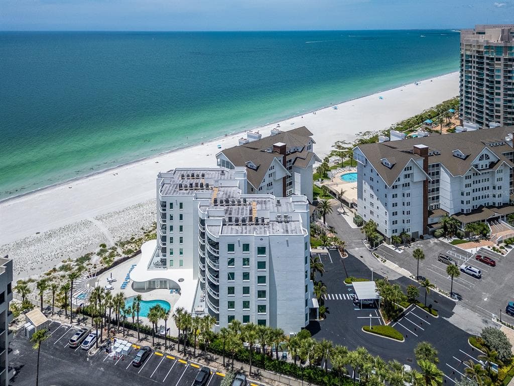 1590 GULF BOULEVARD 501 photo 3