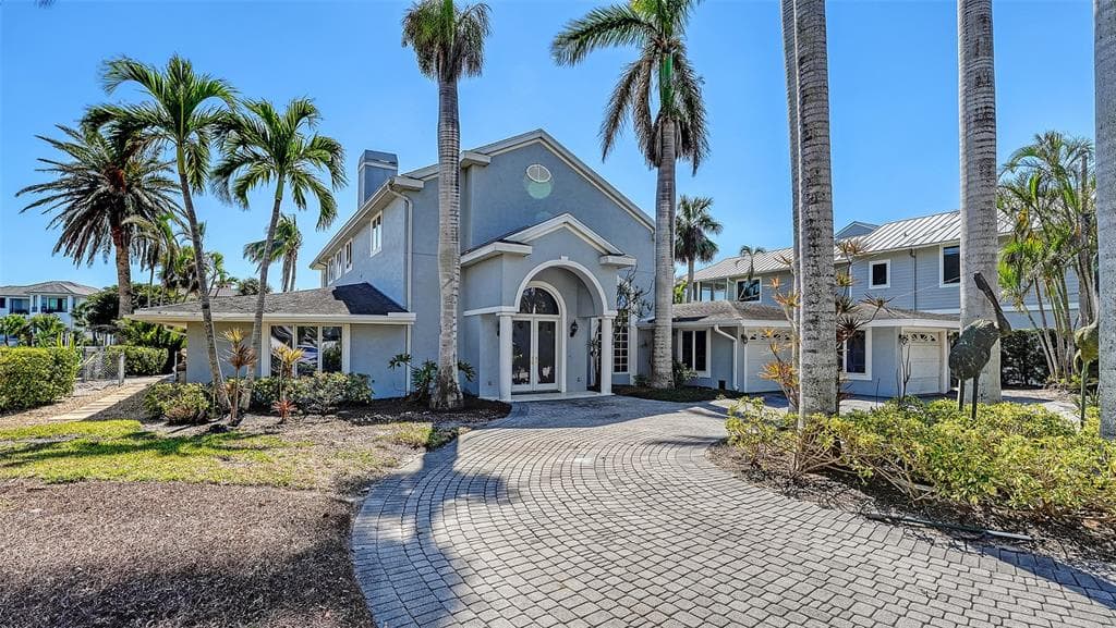 732 SIESTA DRIVE photo 7