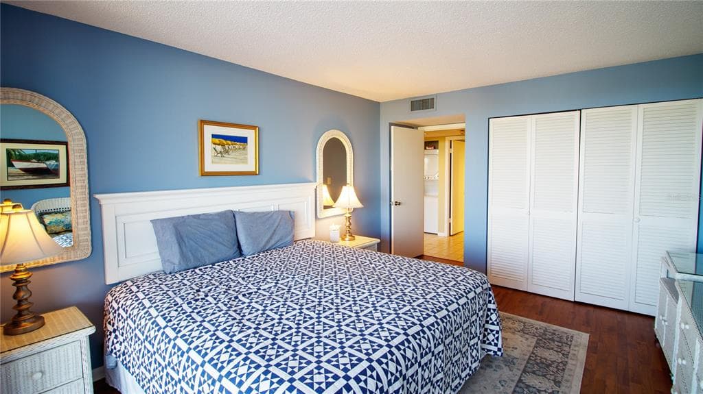 100 OAKMONT LANE 605 photo 13