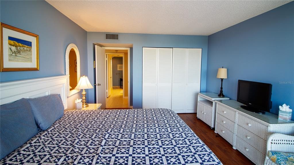 100 OAKMONT LANE 605 photo 12