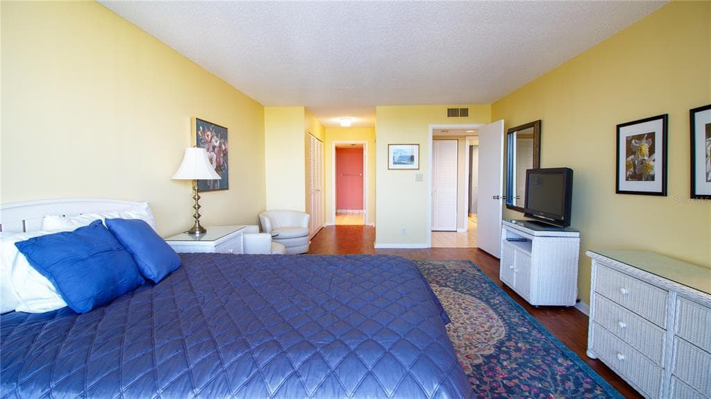 100 OAKMONT LANE 605 photo 18
