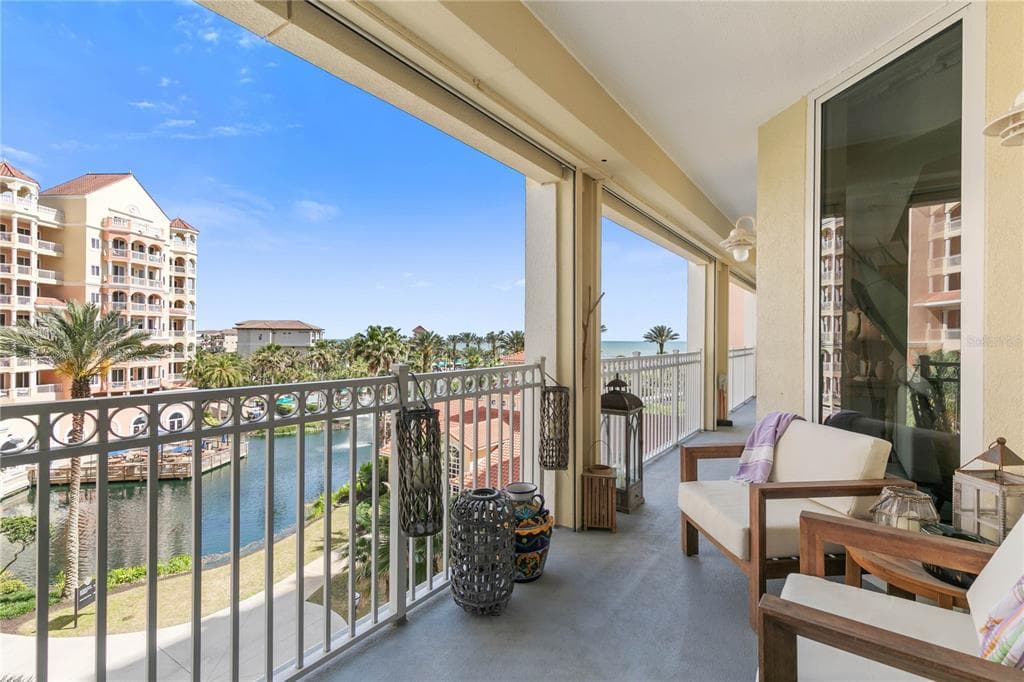 200 OCEAN CREST DRIVE 306 photo 8