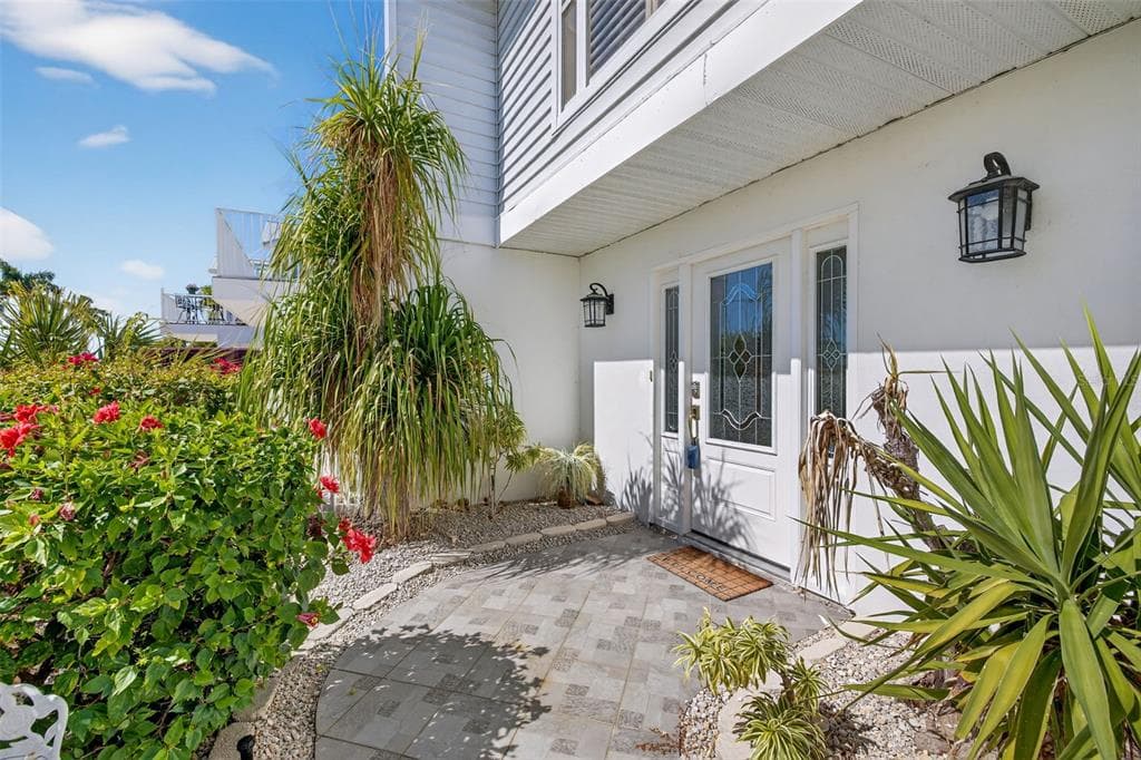 12130 SIESTA DRIVE photo 3