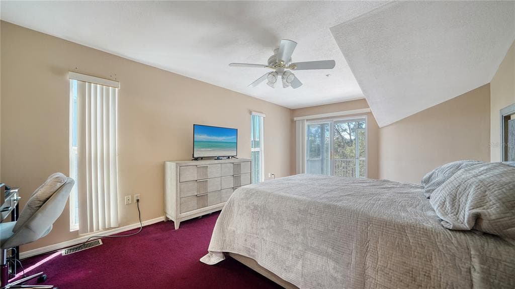 462 ISLAND CIRCLE photo 12
