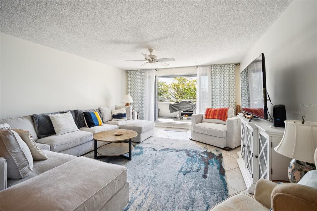 1000 RIVERSIDE DRIVE B102 photo 2