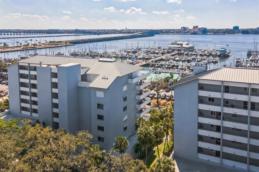 1000 RIVERSIDE DRIVE B102 photo 20