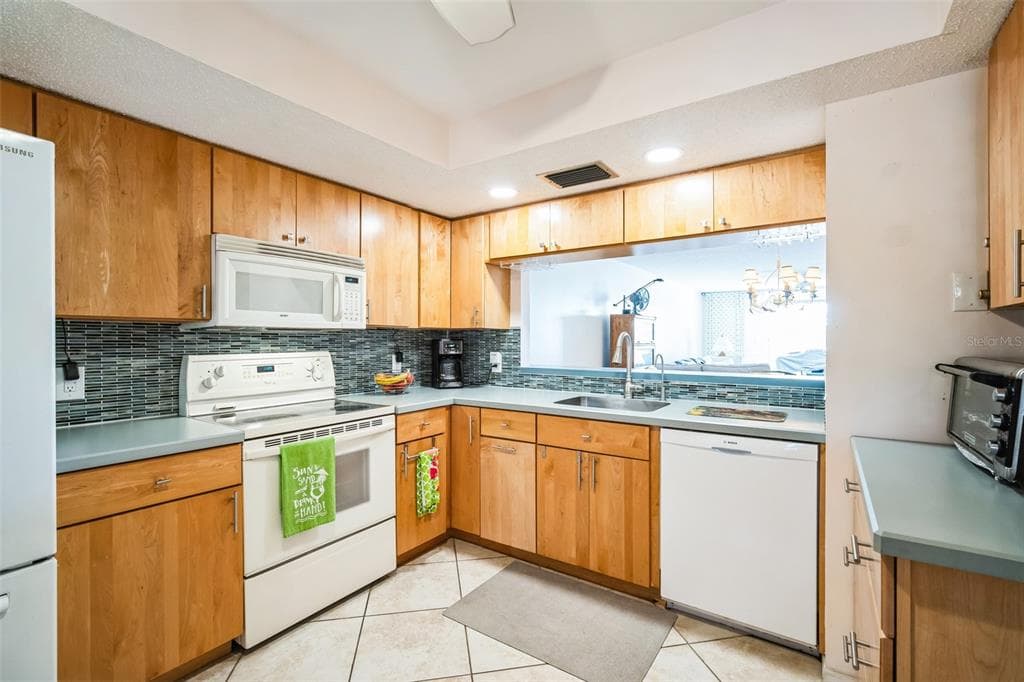 1000 RIVERSIDE DRIVE B102 photo 10