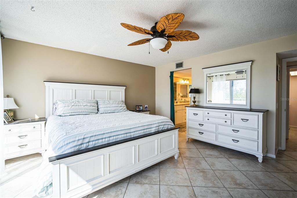1000 RIVERSIDE DRIVE B102 photo 11
