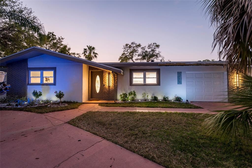 1772 INDIAN ROCKS ROAD S photo 1
