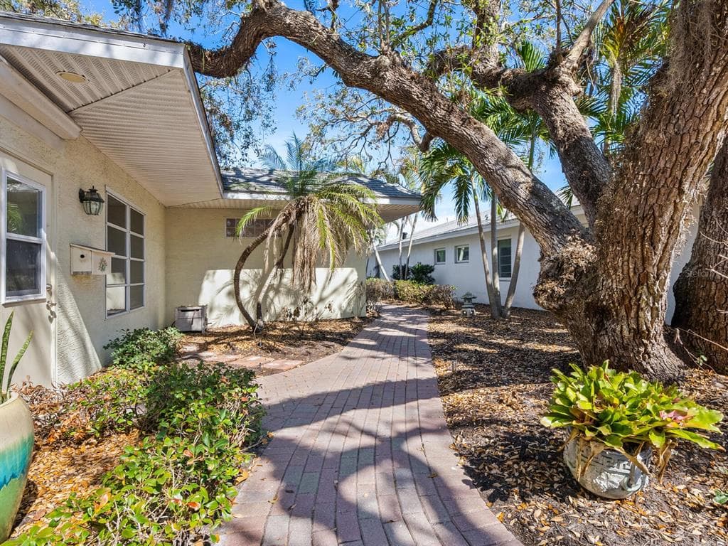 1374 MOONMIST DRIVE B1 photo 15
