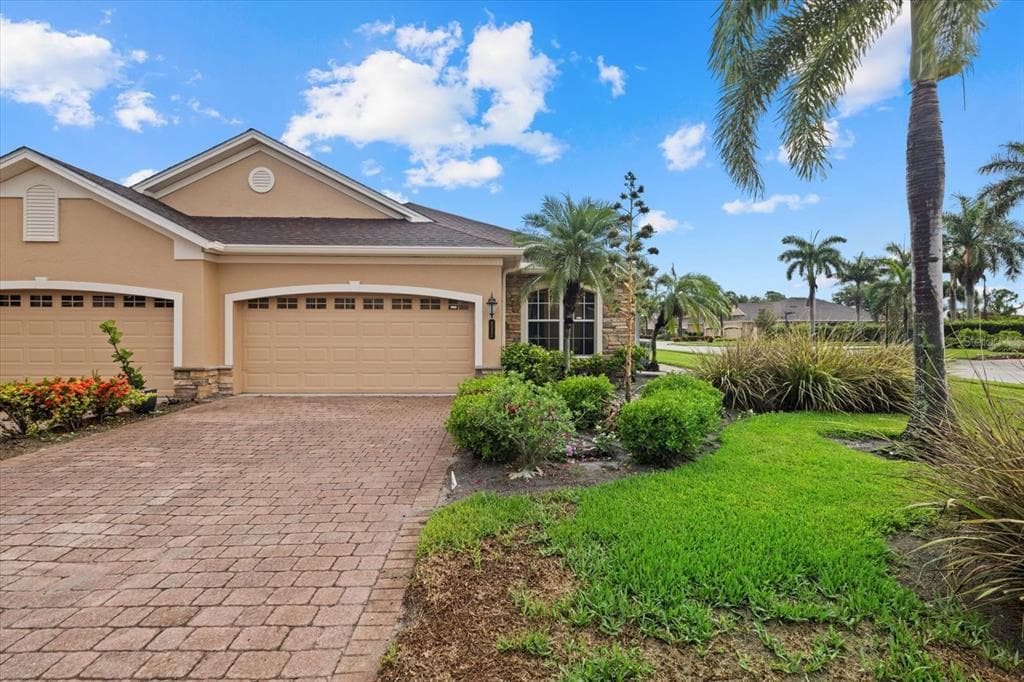 4331 TURNBERRY CIRCLE photo 2
