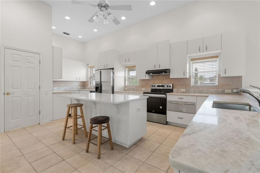250 GEORGE ROAD photo 7