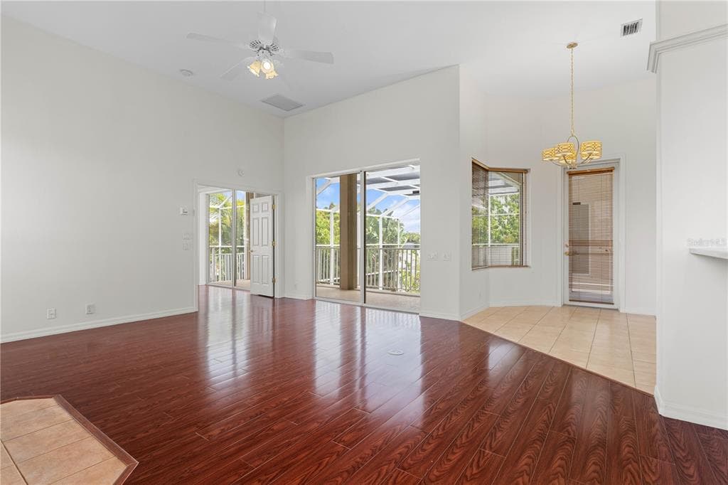 250 GEORGE ROAD photo 10