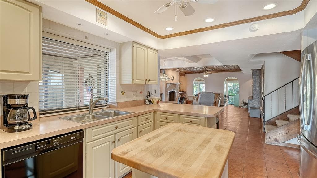 1444 RIDGEWOOD LANE photo 21