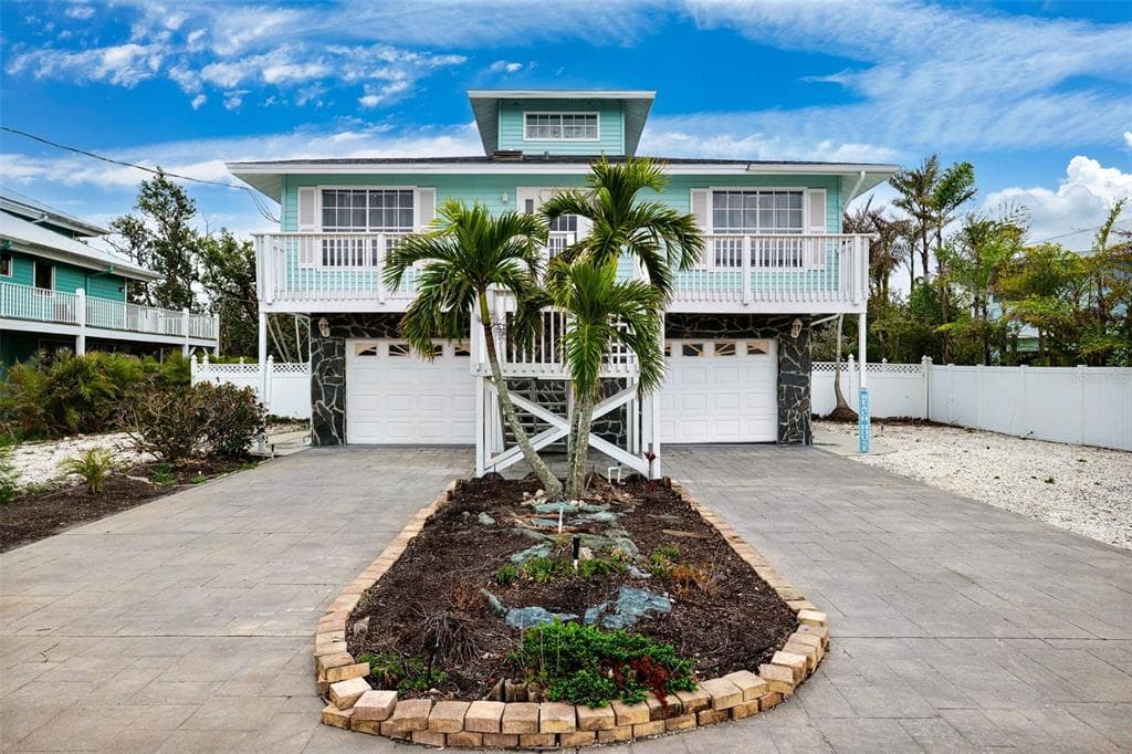 311 POINSETTIA ROAD photo 1