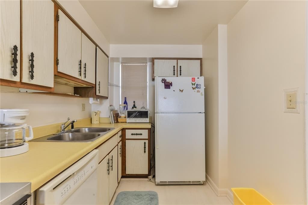 1133 OCEAN SHORE BOULEVARD 302 photo 24