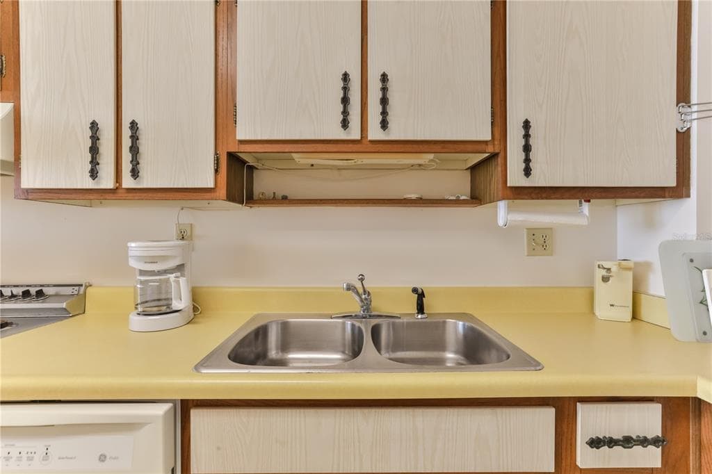 1133 OCEAN SHORE BOULEVARD 302 photo 25