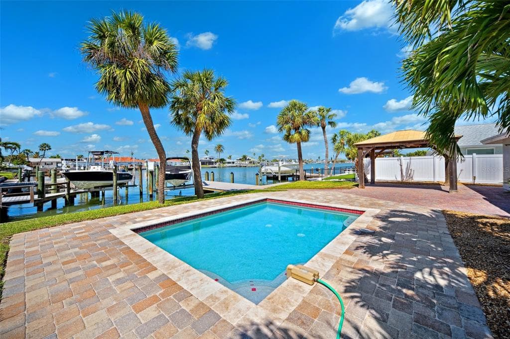 6410 3RD PALM POINT photo 9
