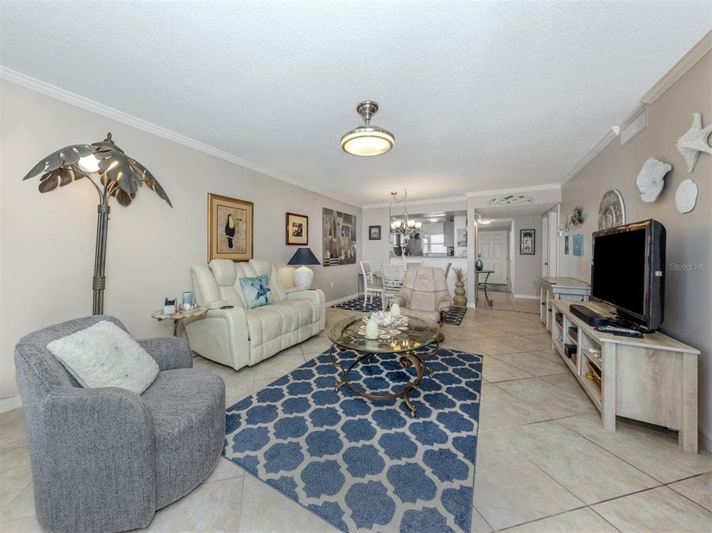 950 TARPON CENTER DRIVE 506 photo 4