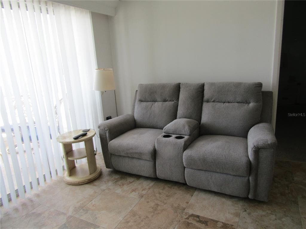 1255 TARPON CENTER DRIVE 503 photo 4