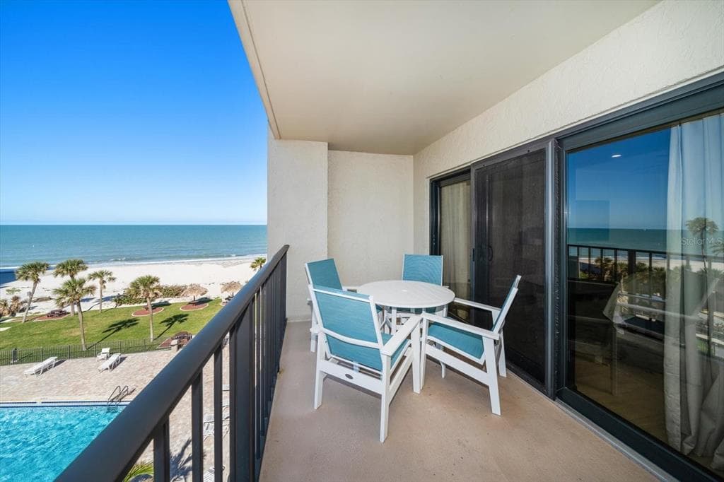 1480 GULF BOULEVARD 401 photo 1