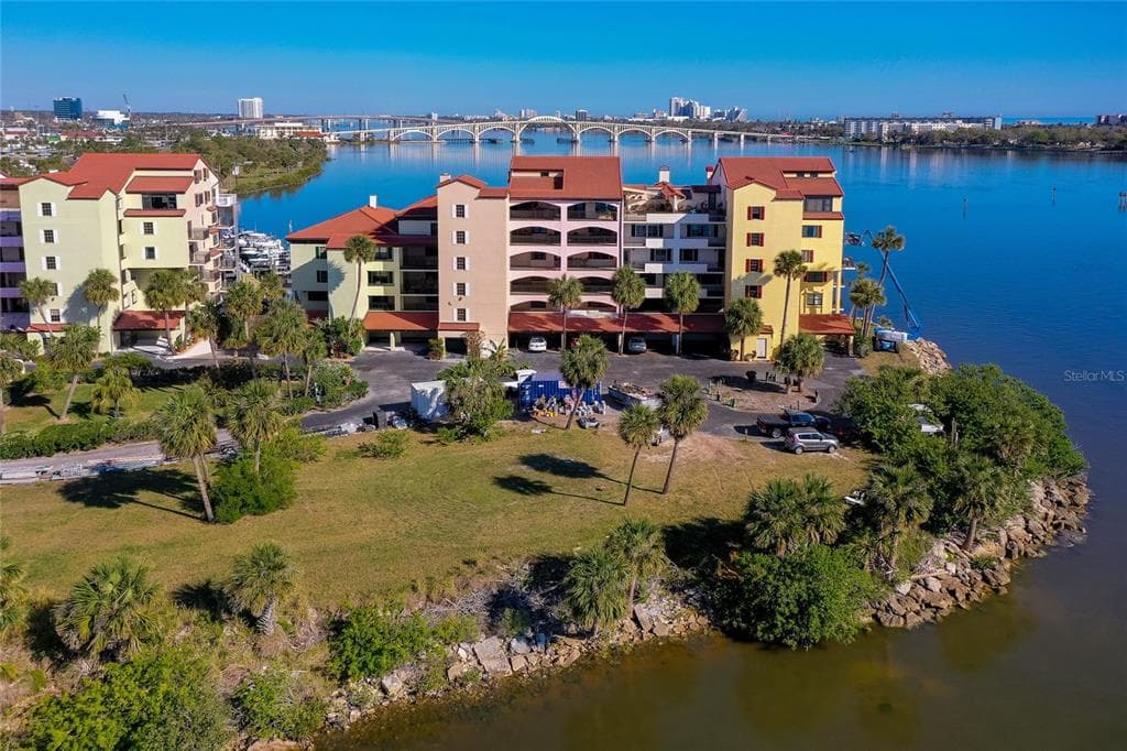 732 MARINA POINT DRIVE 7320 photo 6